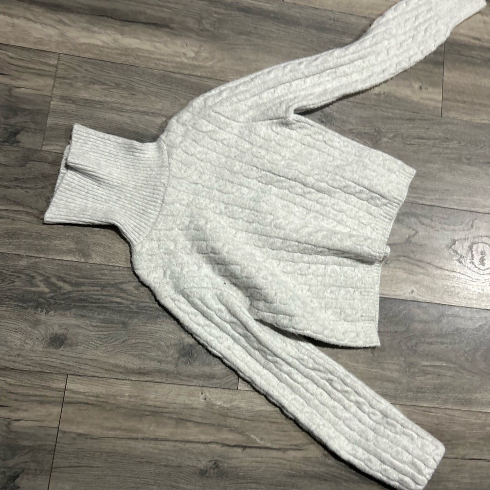 A cute grey sweater